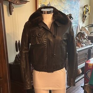 100% Leather Flight Jacket Sz S Brown w Removable Faux Fur Collar GUC